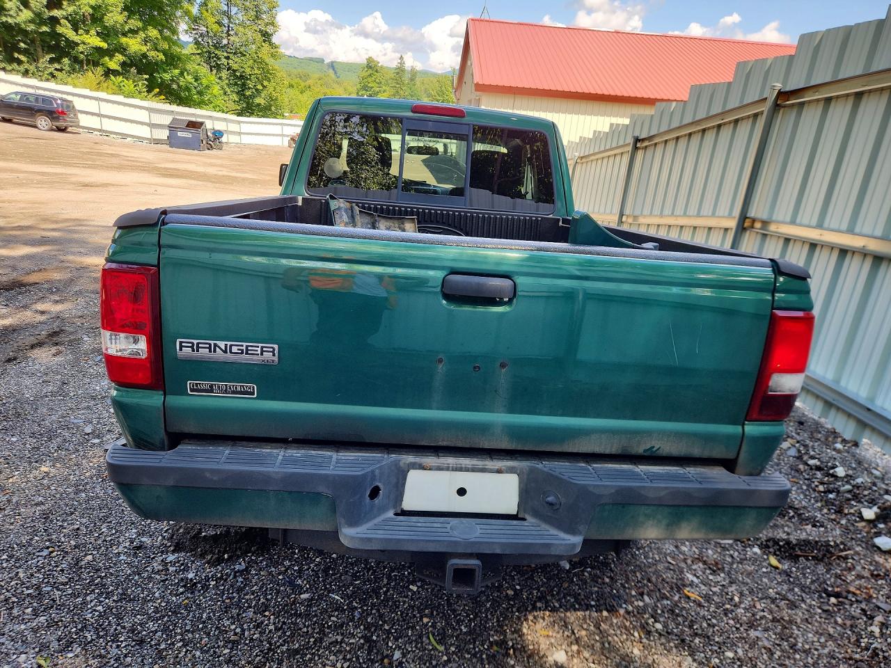 2011 Ford Ranger Super Cab Green vin: 1FTLR4FE8BPA90649