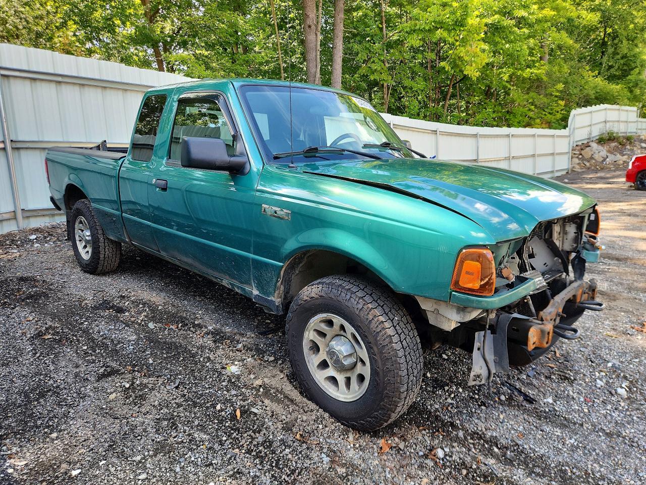 2011 Ford Ranger Super Cab Green vin: 1FTLR4FE8BPA90649