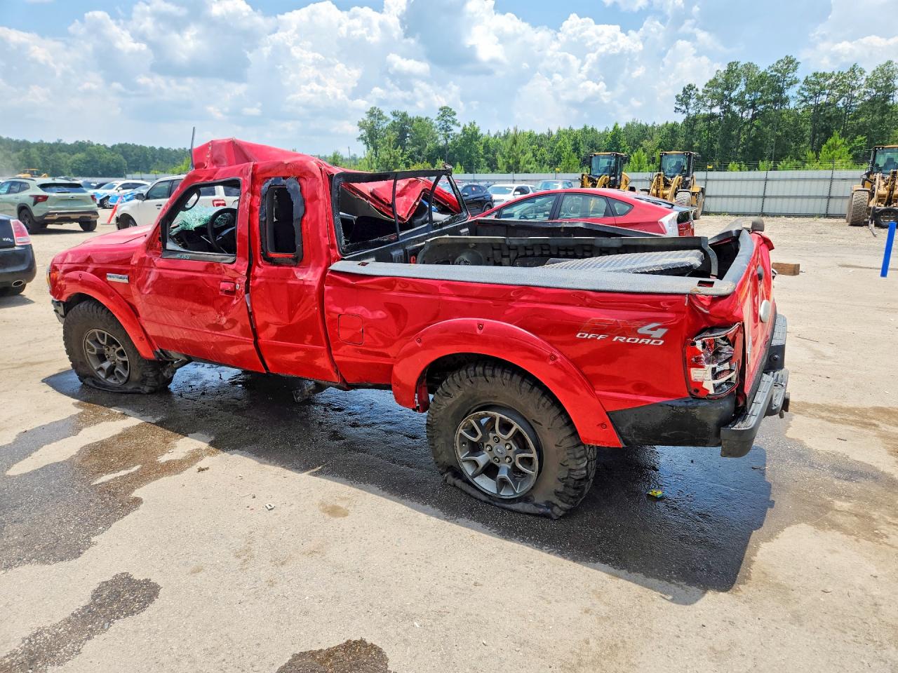 2010 Ford Ranger Super Cab Red vin: 1FTLR4FE9APA33889