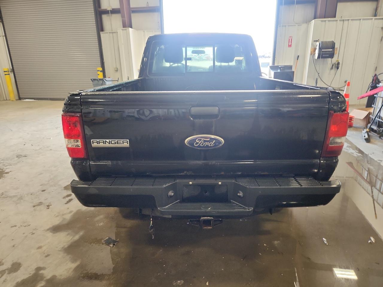 2011 Ford Ranger Super Cab Черный vin: 1FTLR4FE9BPA05950 Damage: Tailgate, Corrosion, > 12 Inches