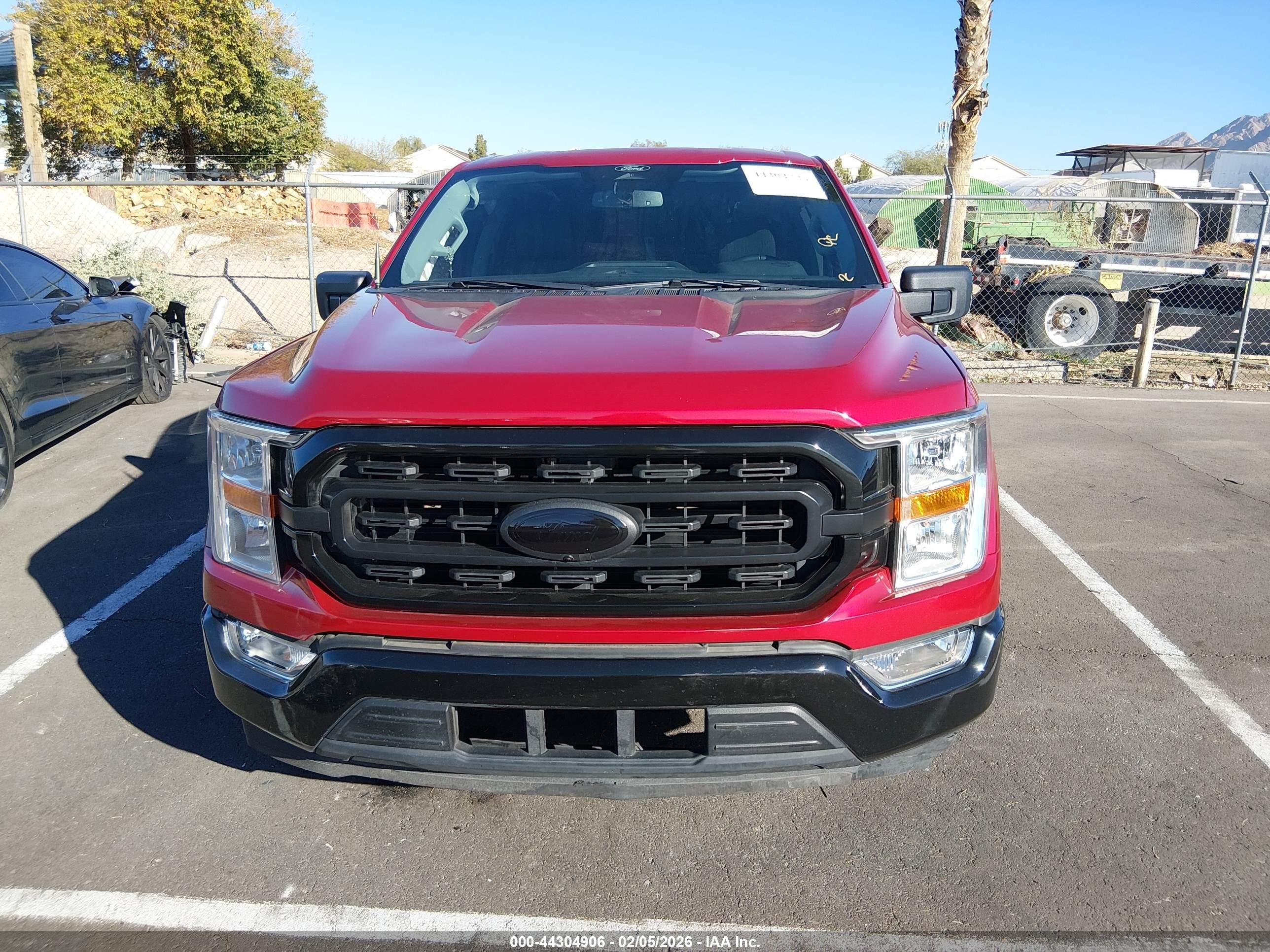 2022 Ford F-150 Xlt Red vin: 1FTMF1C50NKE39112