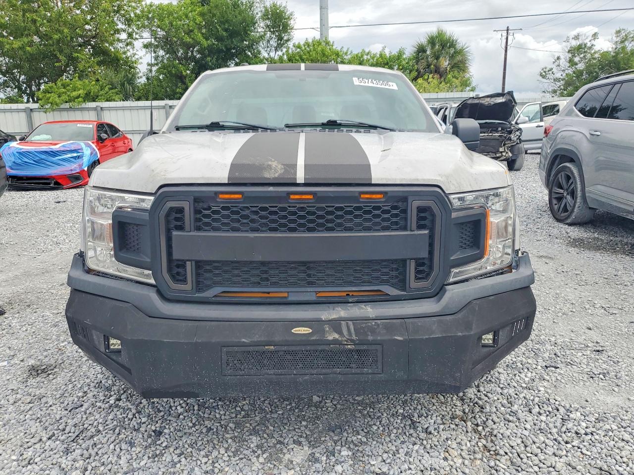 2018 Ford F150 Gray vin: 1FTMF1C57JKF08758
