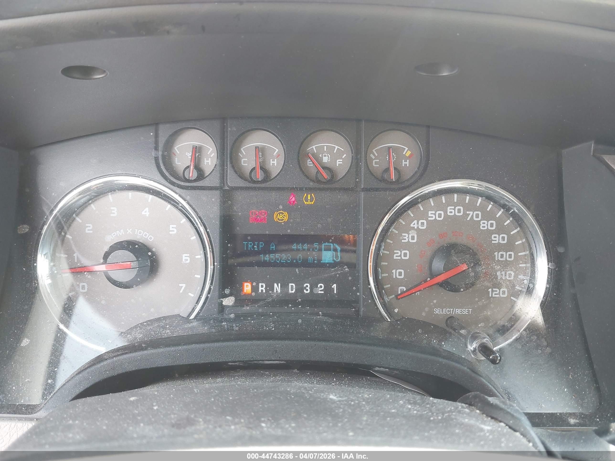 2010 Ford F-150 Xl/xlt White vin: 1FTMF1C82AKB33274