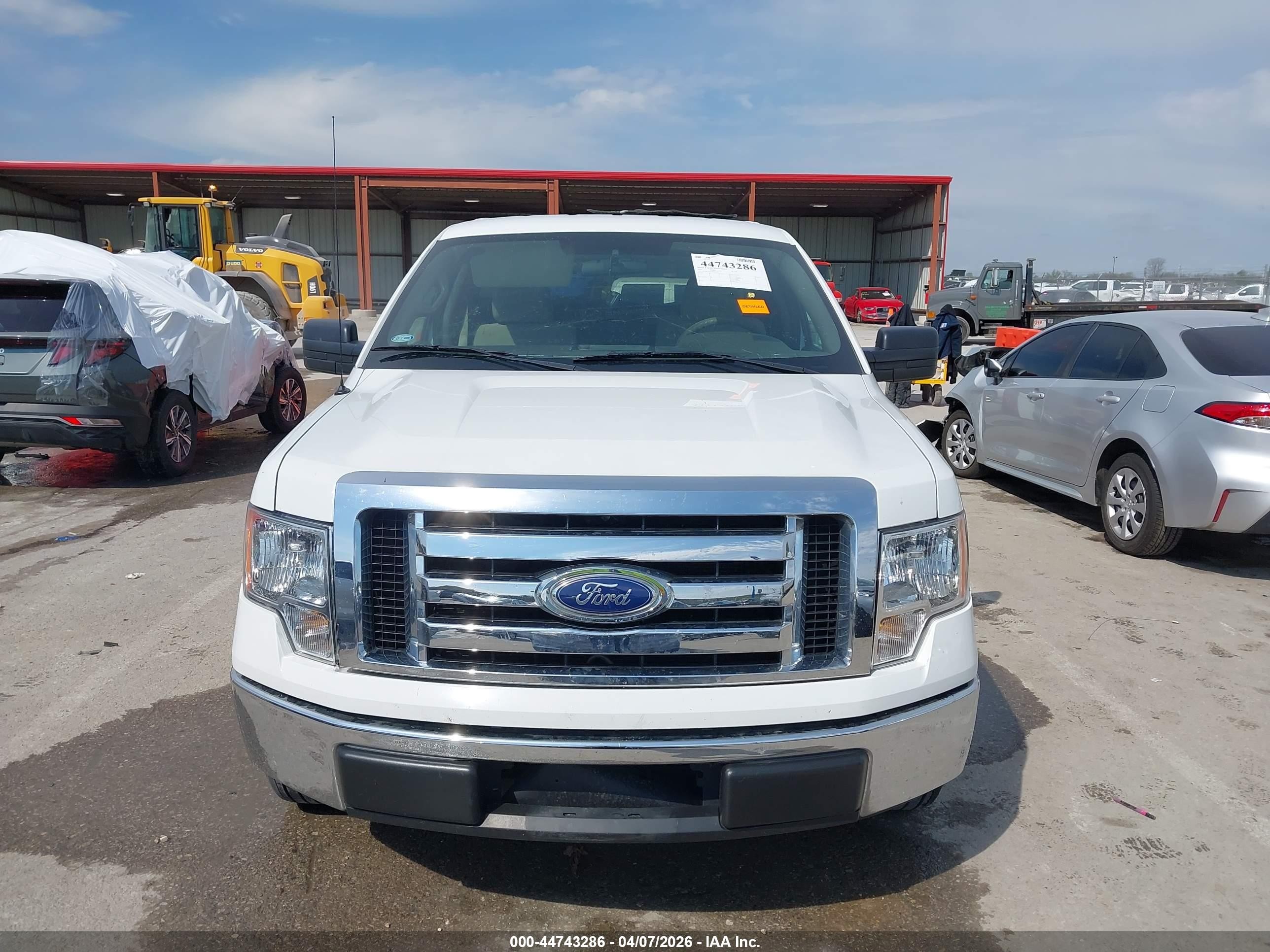 2010 Ford F-150 Xl/xlt White vin: 1FTMF1C82AKB33274
