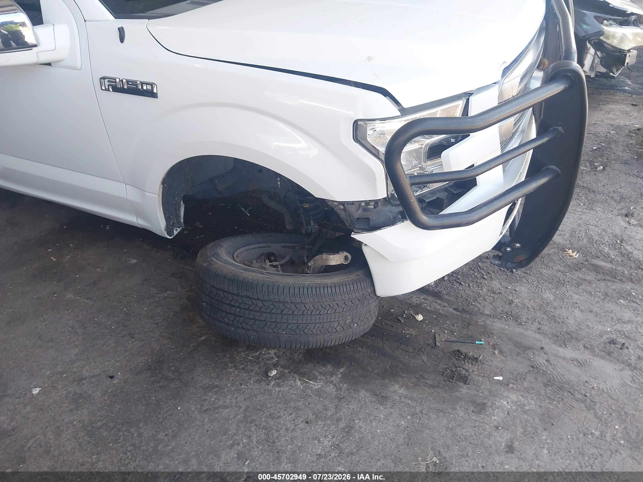 2015 Ford F-150 Xl White vin: 1FTMF1C82FFB63066