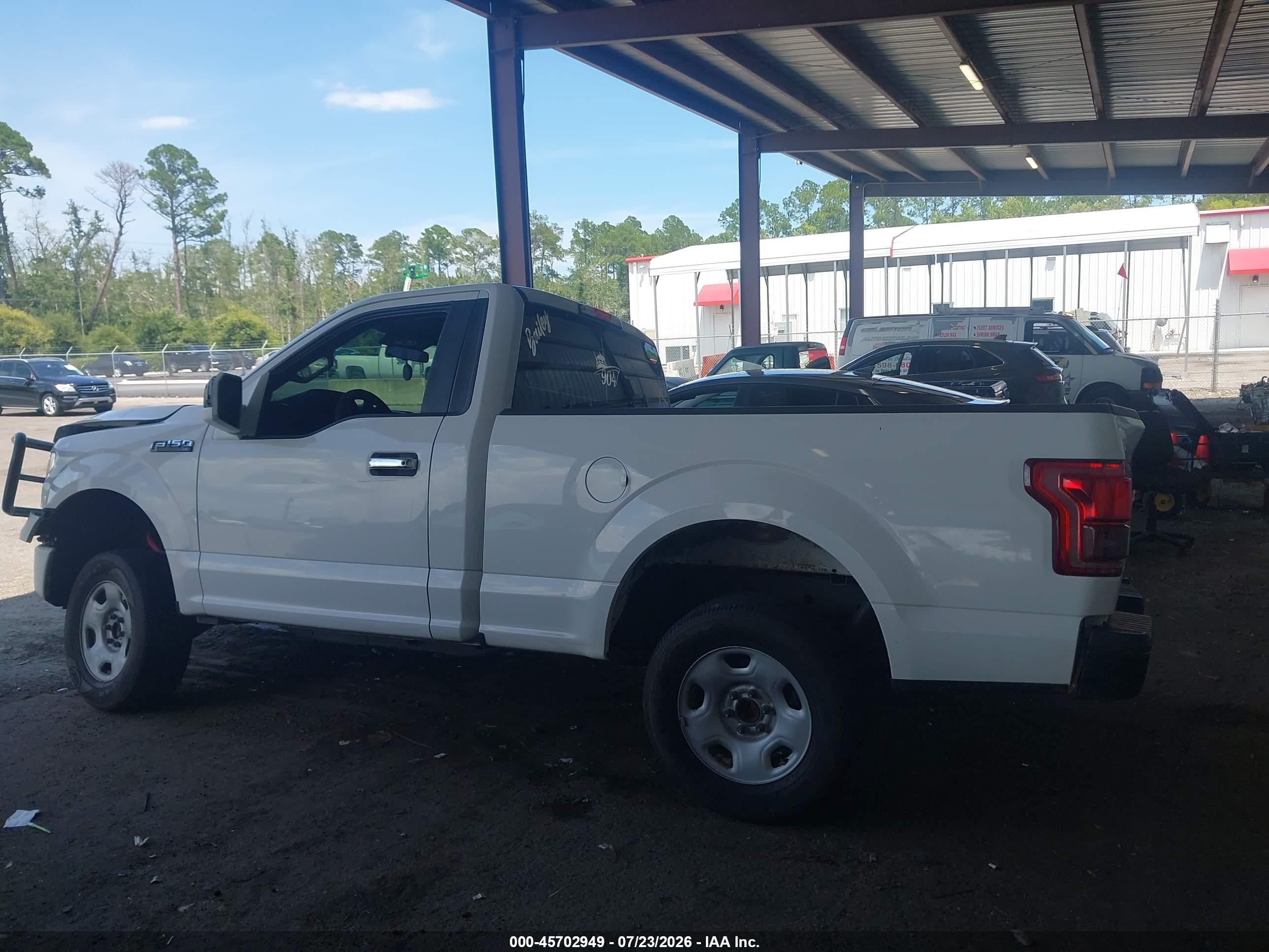 2015 Ford F-150 Xl White vin: 1FTMF1C82FFB63066