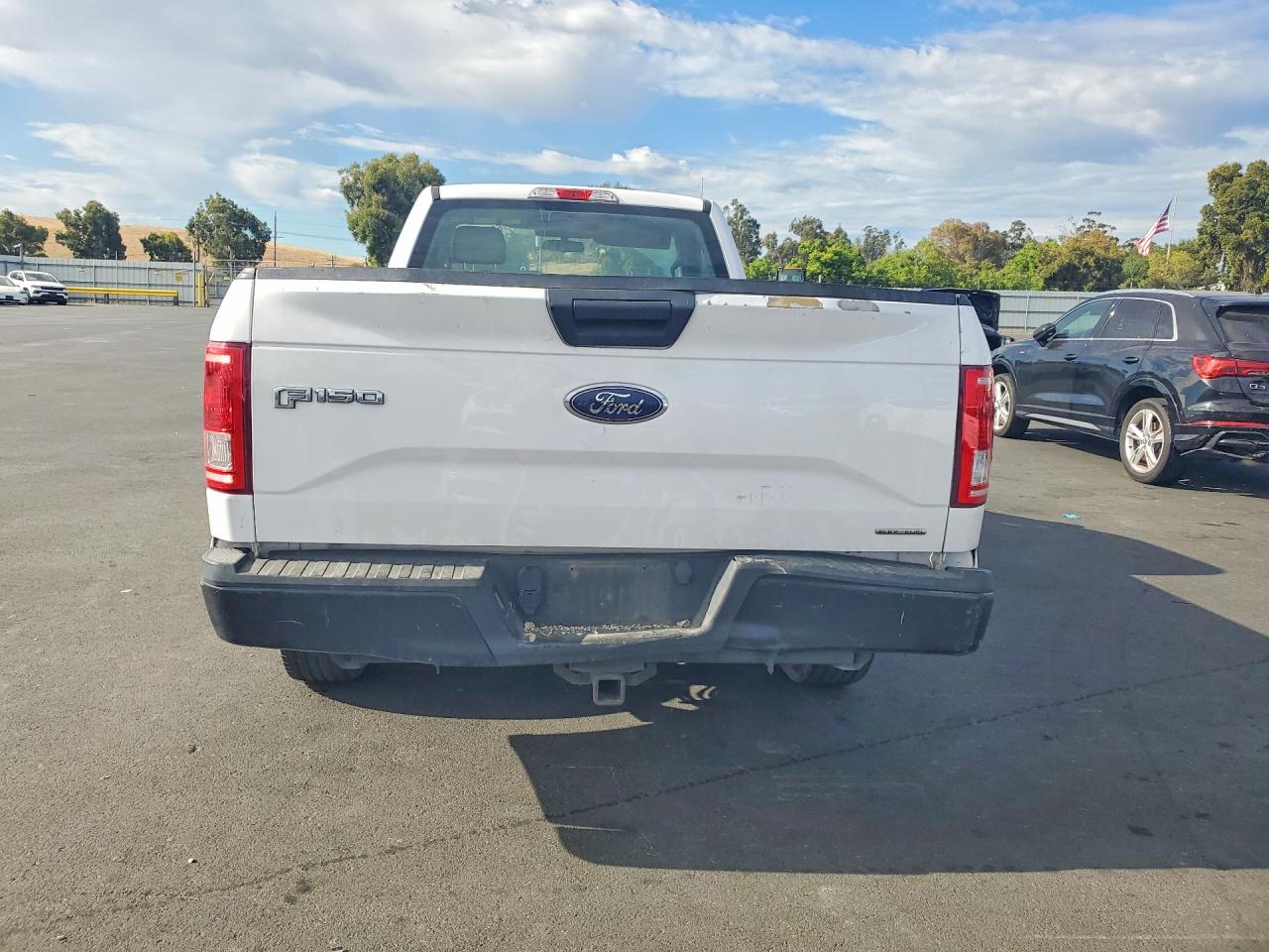 2015 Ford F150 White vin: 1FTMF1C82FKD70287
