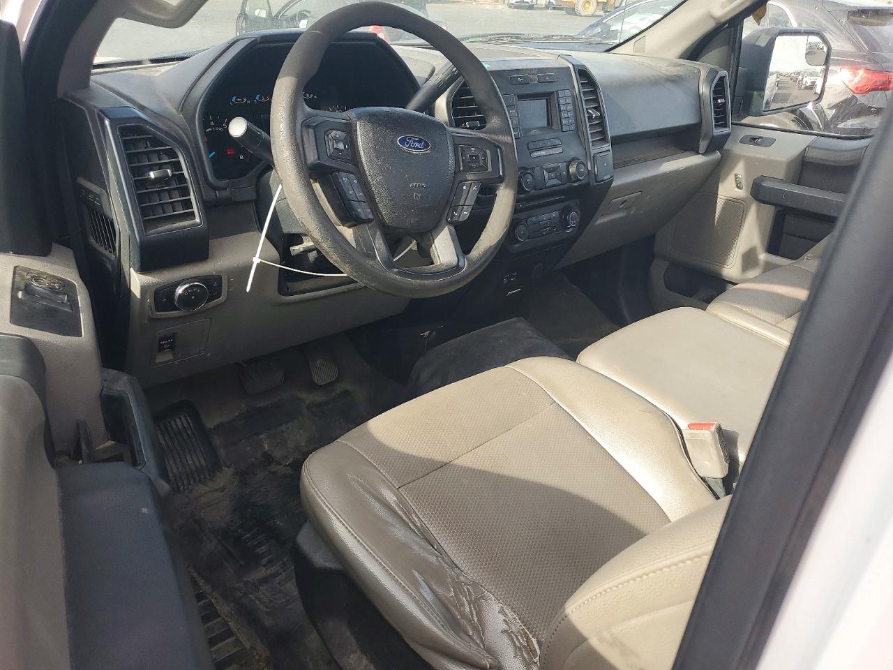2015 Ford F150 White vin: 1FTMF1C82FKD70287