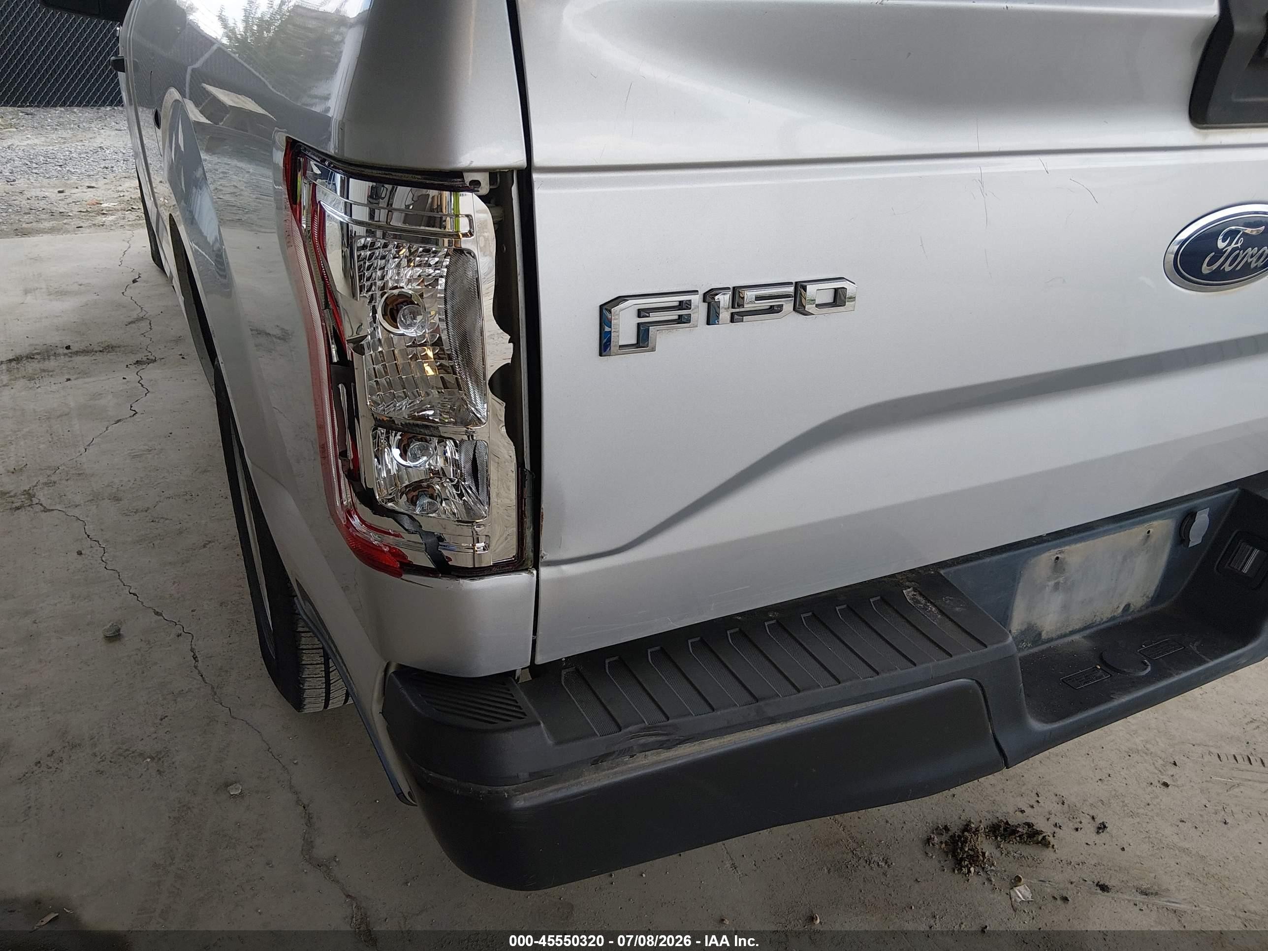 2015 Ford F-150 Xl/xlt Серебряный vin: 1FTMF1C82FKD85047