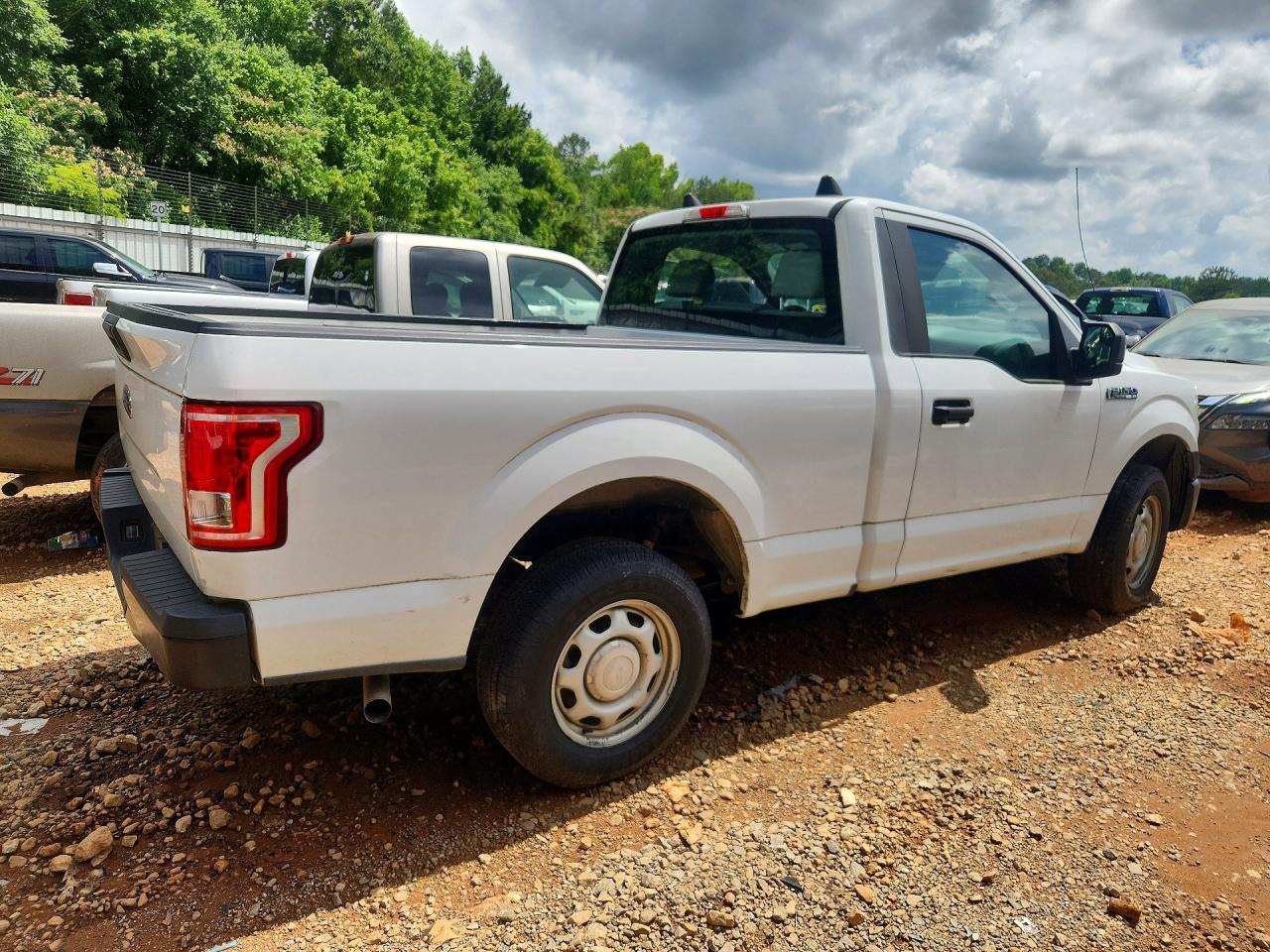 2015 Ford F150 White vin: 1FTMF1C85FFB70996