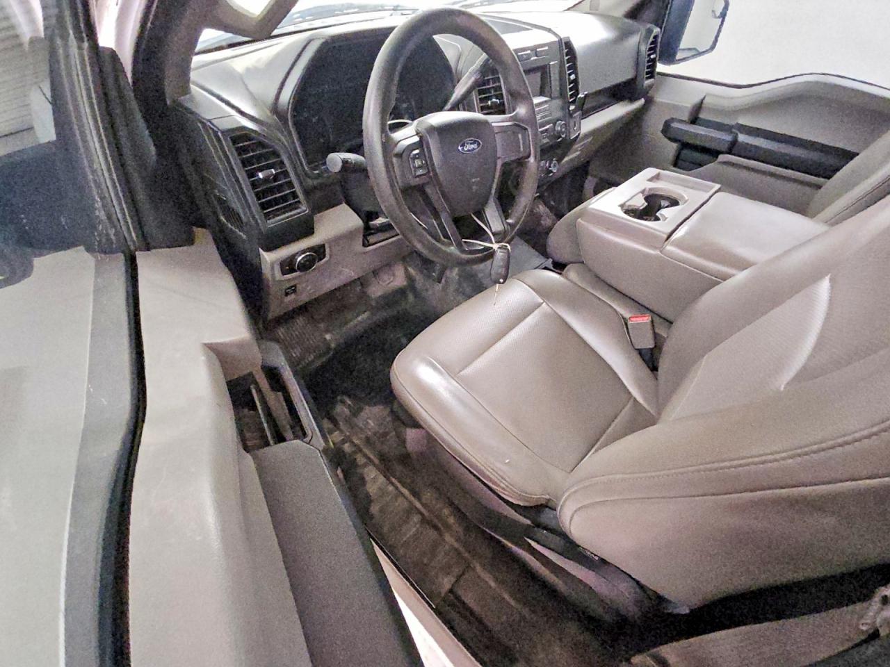 2015 Ford F150 White vin: 1FTMF1C85FKD17440
