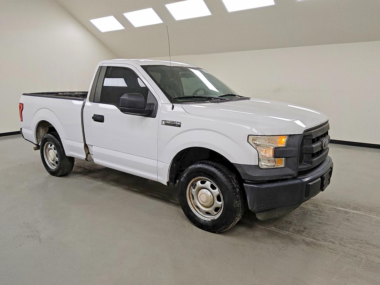 2015 Ford F150 White vin: 1FTMF1C85FKD17440