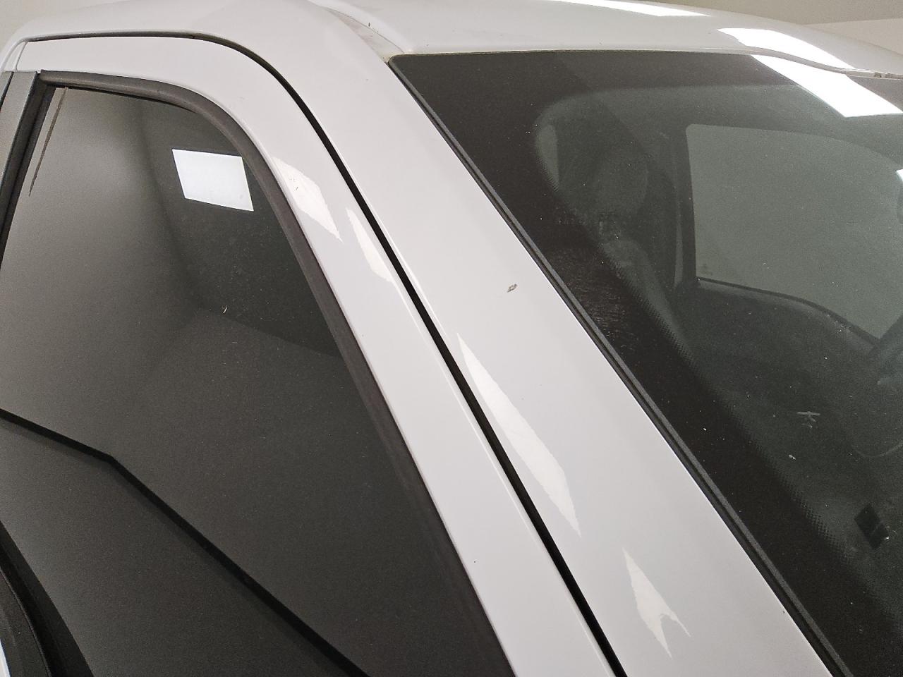 2015 Ford F150 White vin: 1FTMF1C85FKD17440 Damage: Right Drip Rail, Heavy Scratch, 1/8 To 1/2 Inch