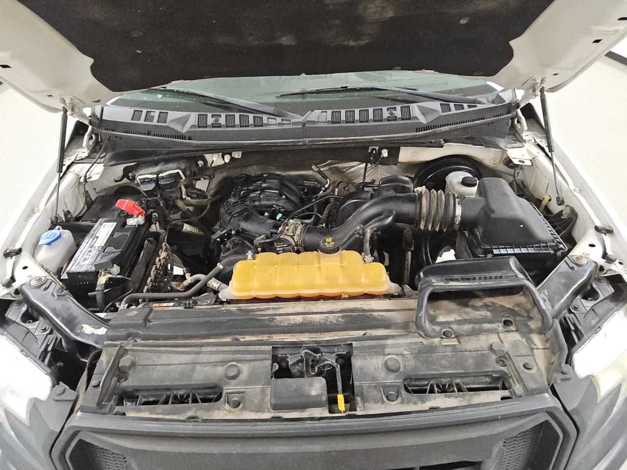2015 Ford F150 White vin: 1FTMF1C85FKD17440 Damage: Starter, Inoperable, Repair Required