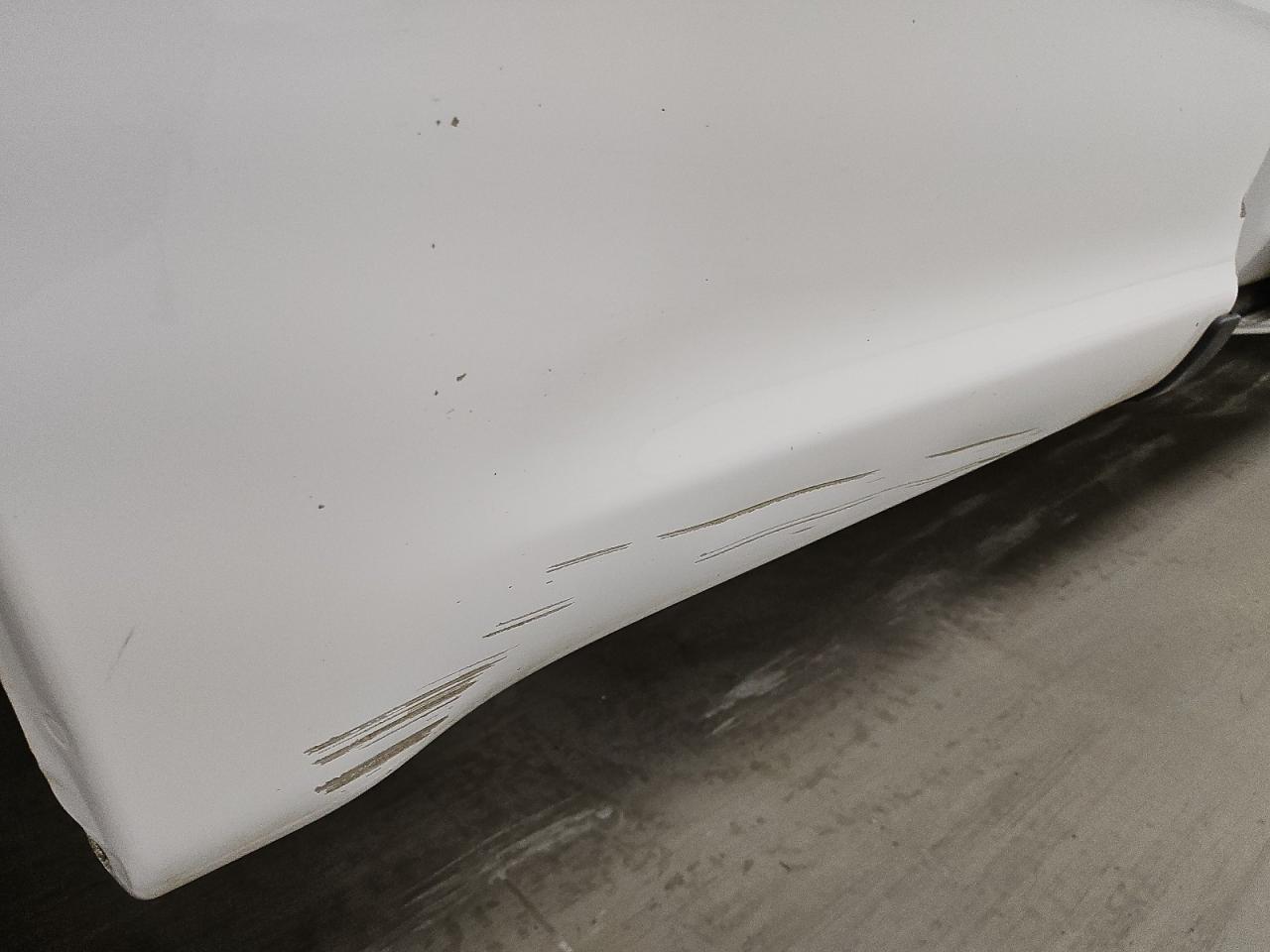2015 Ford F150 White vin: 1FTMF1C85FKD17440 Damage: Right Qtr Panel, Dent(S) W/ Paint Dmg, > 12 Inches