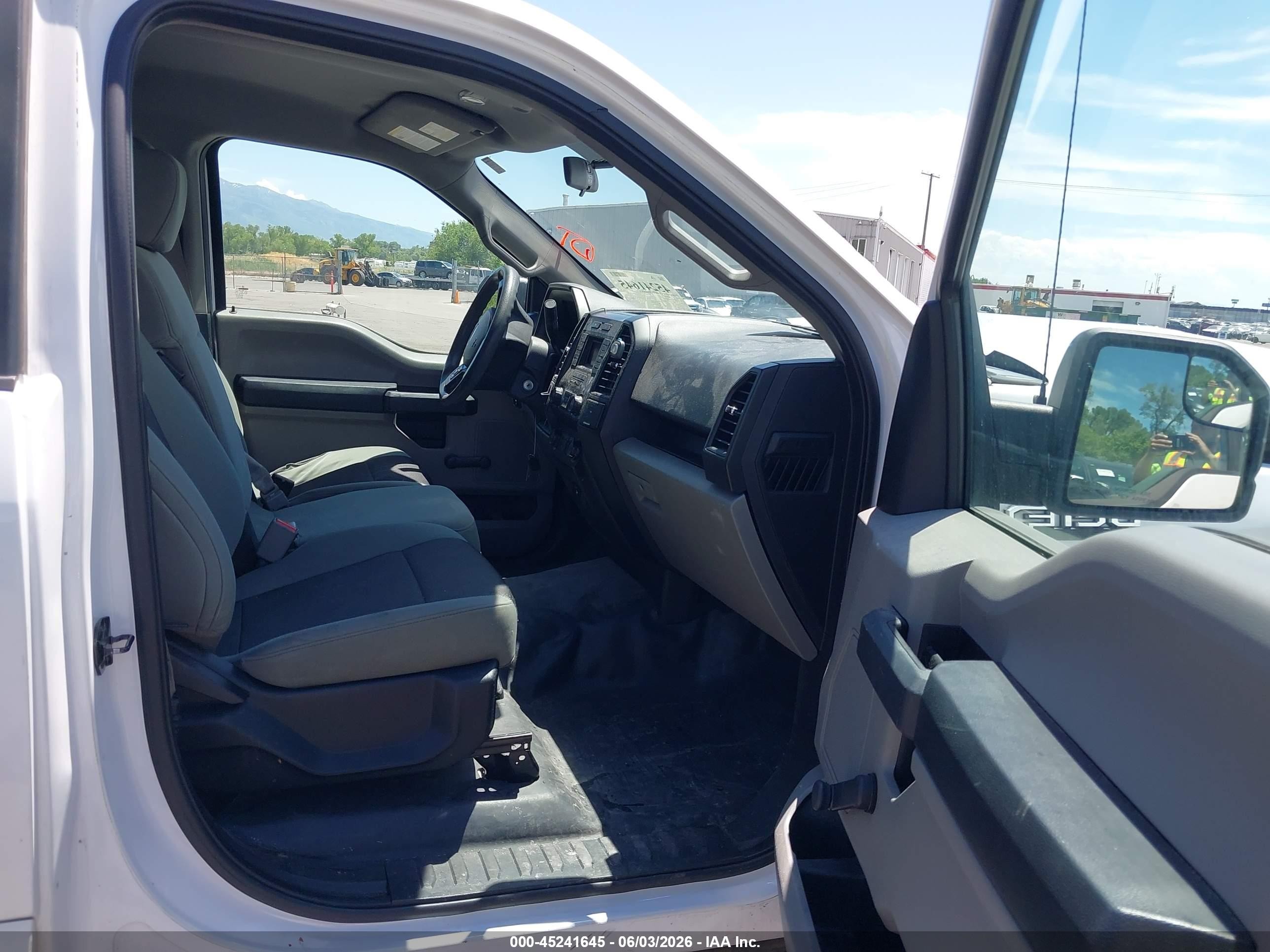 2015 Ford F-150 Xl White vin: 1FTMF1C8XFKD80534