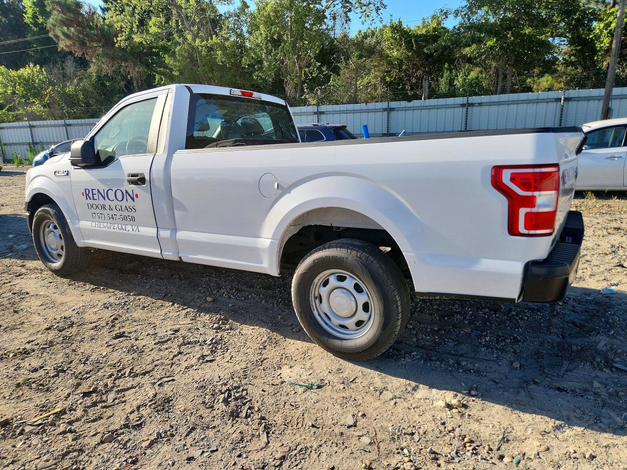 2018 Ford F150 White vin: 1FTMF1CB6JKD01073