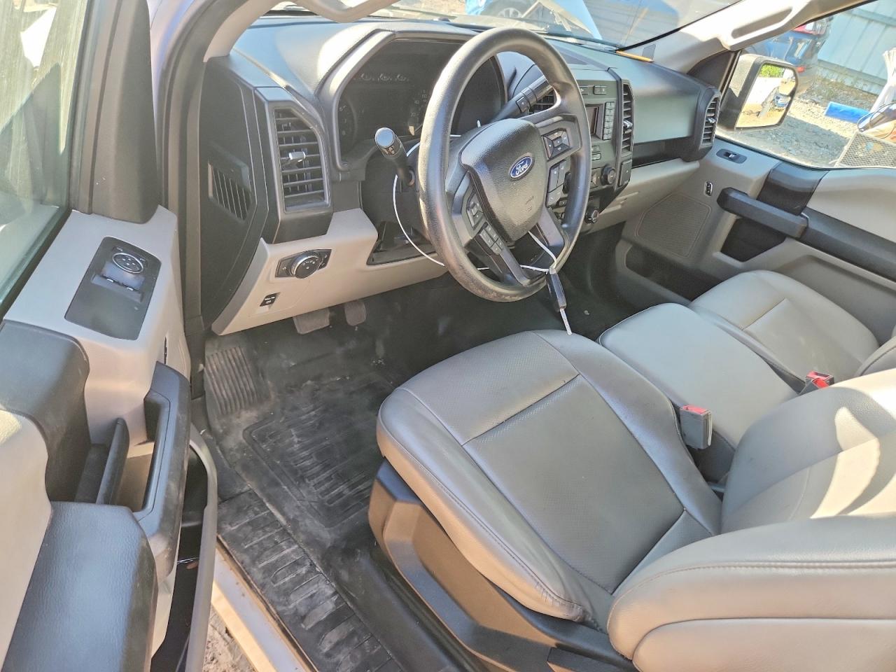 2018 Ford F150 White vin: 1FTMF1CB6JKD01073