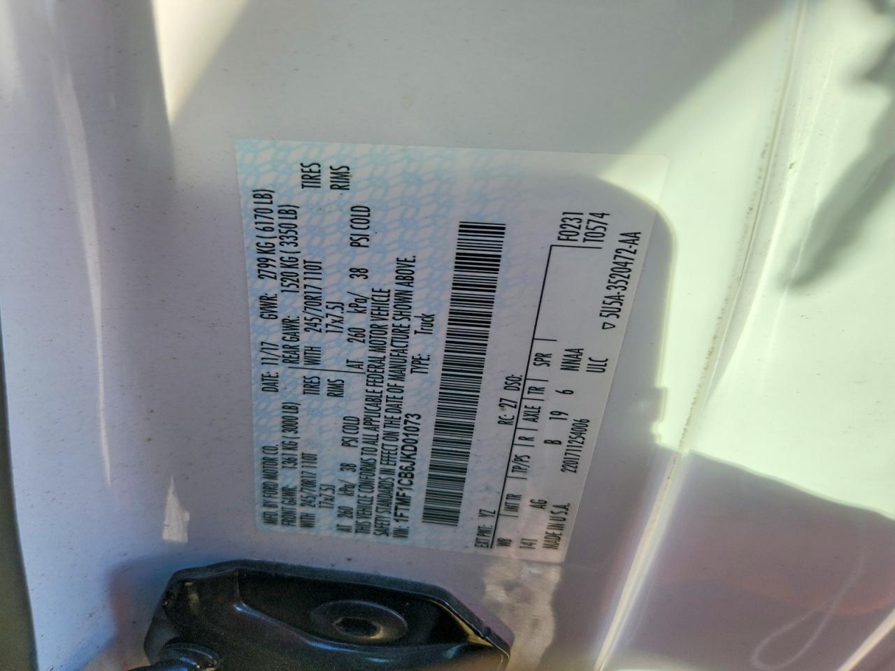 2018 Ford F150 White vin: 1FTMF1CB6JKD01073