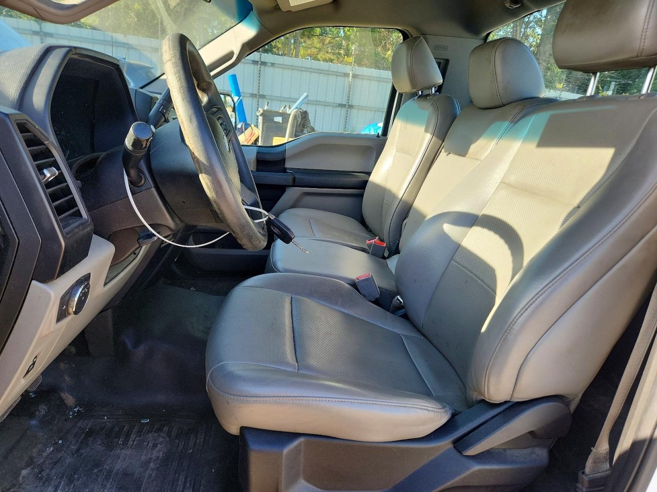 2018 Ford F150 White vin: 1FTMF1CB6JKD01073