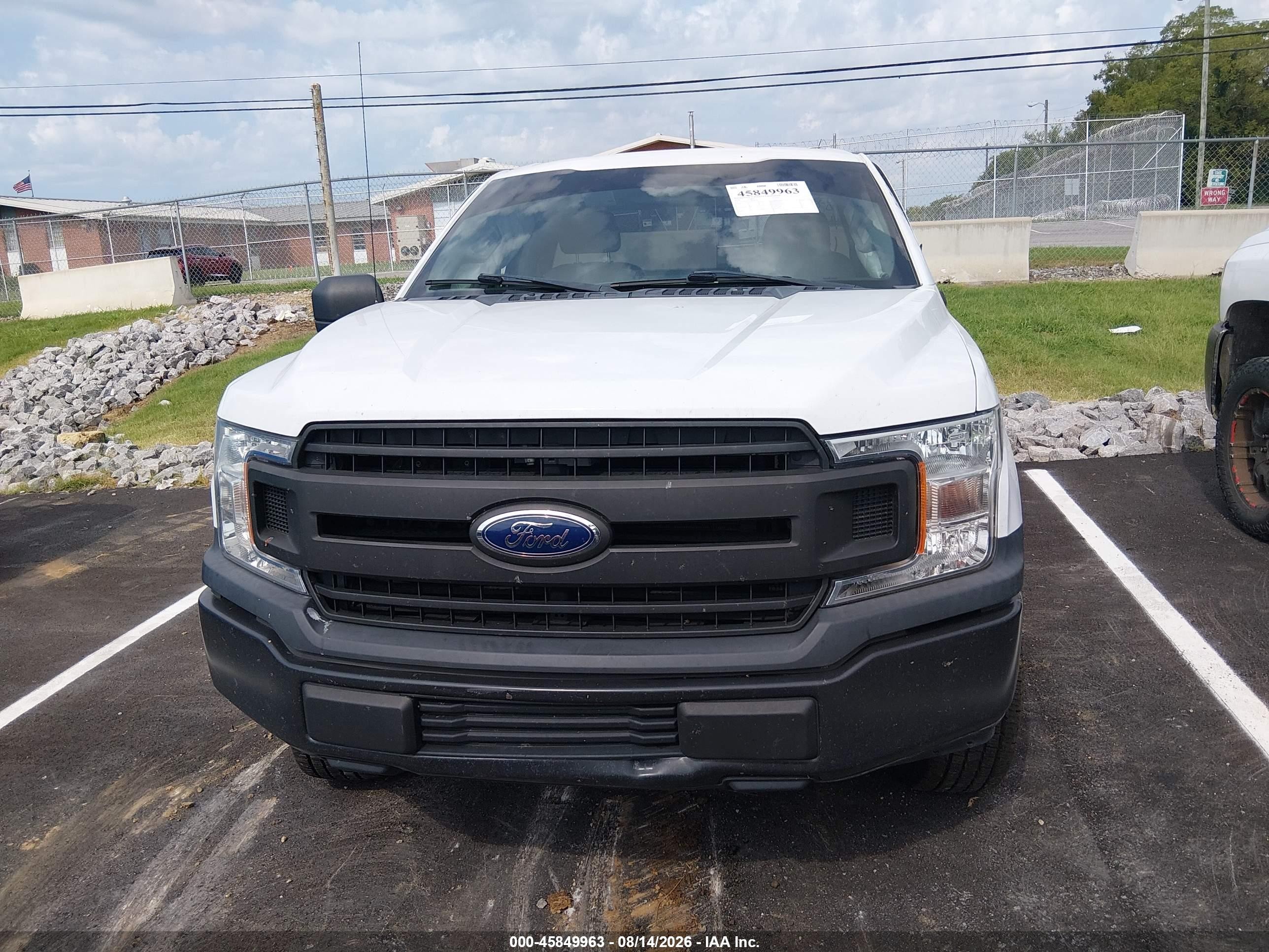2018 Ford F-150 Xl White vin: 1FTMF1CBXJKF87123