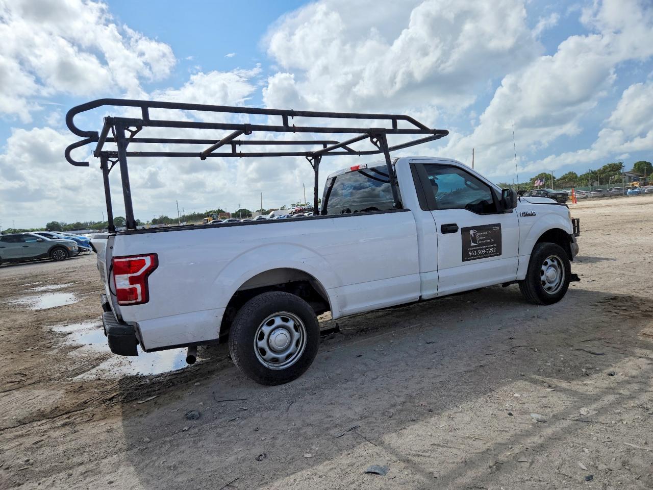 2019 Ford F150 White vin: 1FTMF1CBXKKE43878
