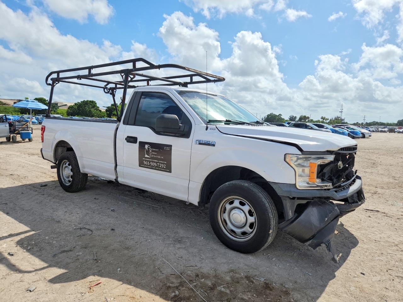 2019 Ford F150 White vin: 1FTMF1CBXKKE43878