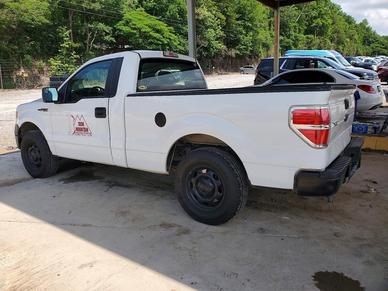 2012 Ford F150 White vin: 1FTMF1CF2CFB57259