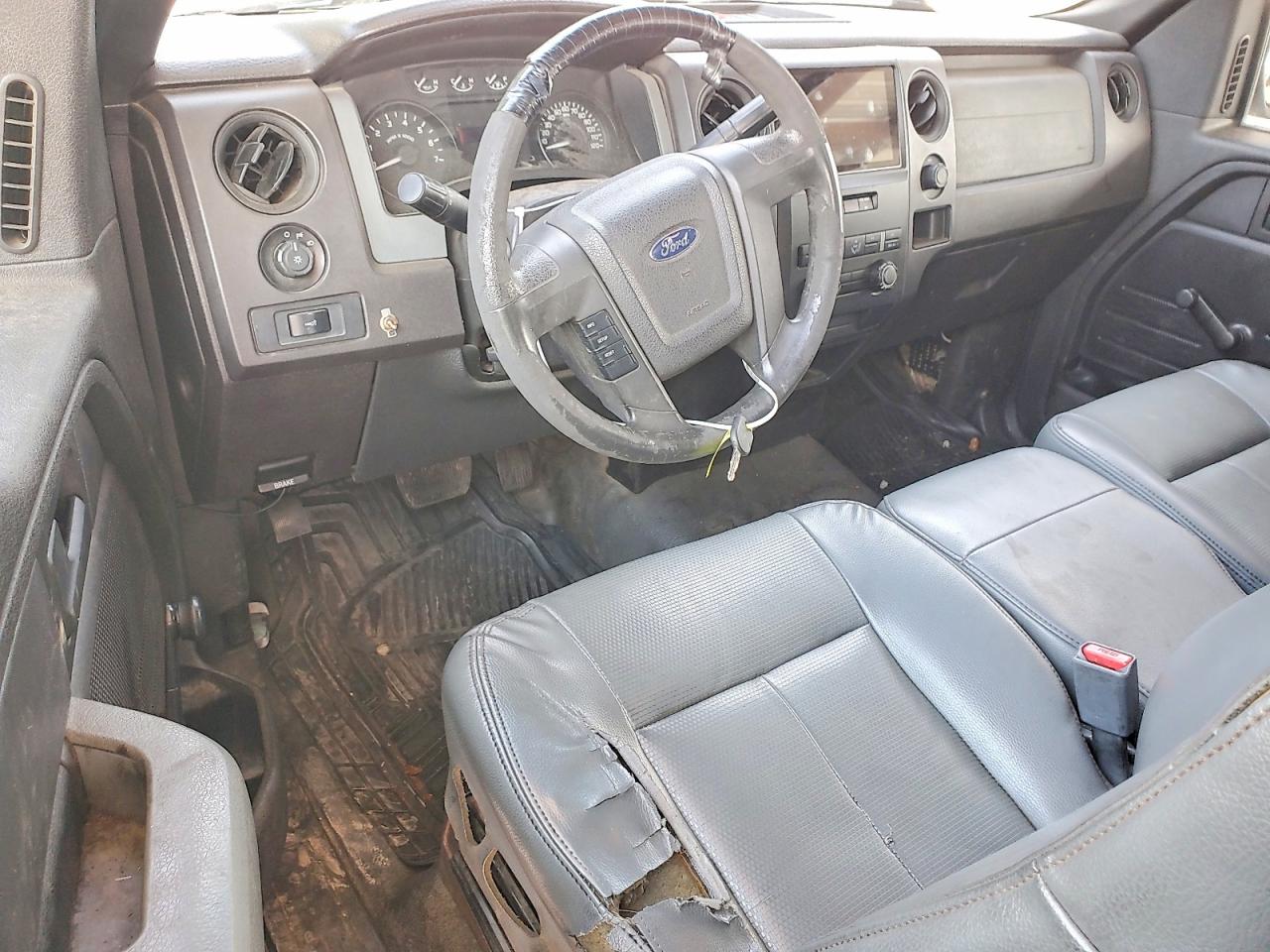 2012 Ford F150 White vin: 1FTMF1CF2CFB57259