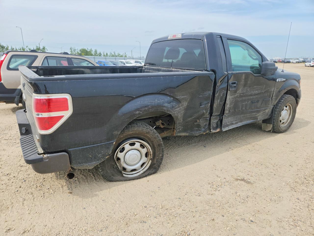 2013 Ford F150 Black vin: 1FTMF1CF5DFB55992