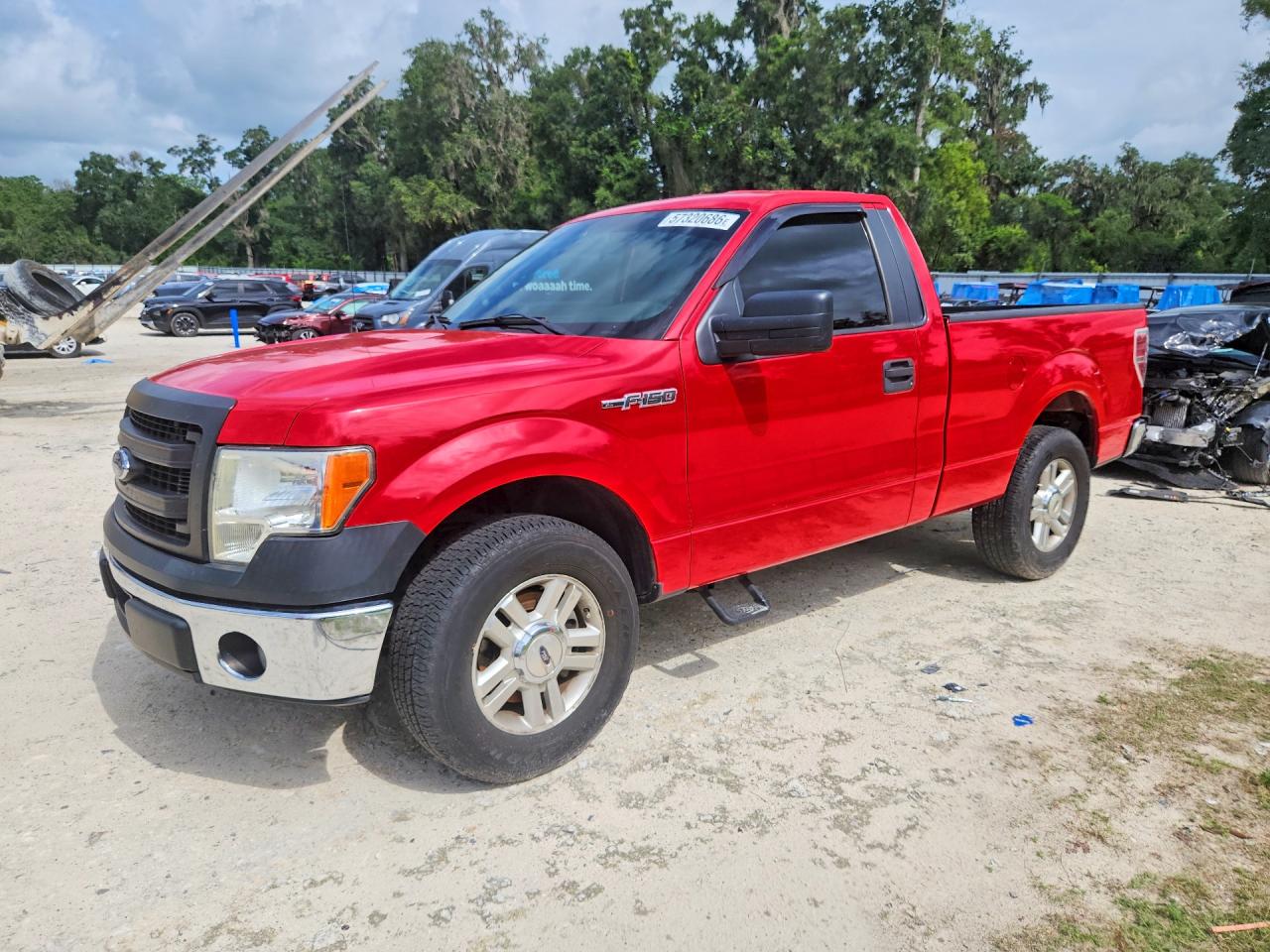 2014 Ford F150 Red vin: 1FTMF1CF5EKE51197