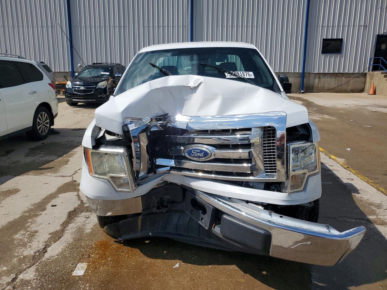2011 Ford F150 White vin: 1FTMF1CF6BFA78370