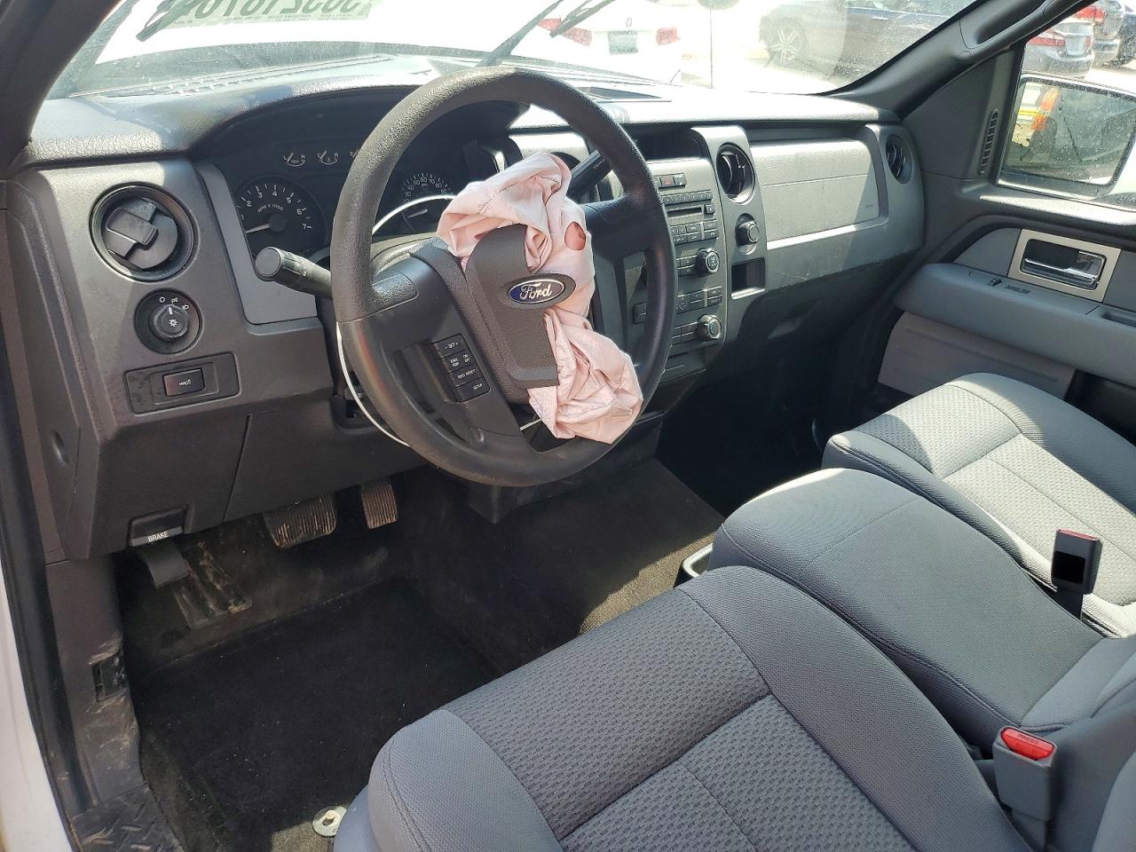 2011 Ford F150 White vin: 1FTMF1CF6BFA78370