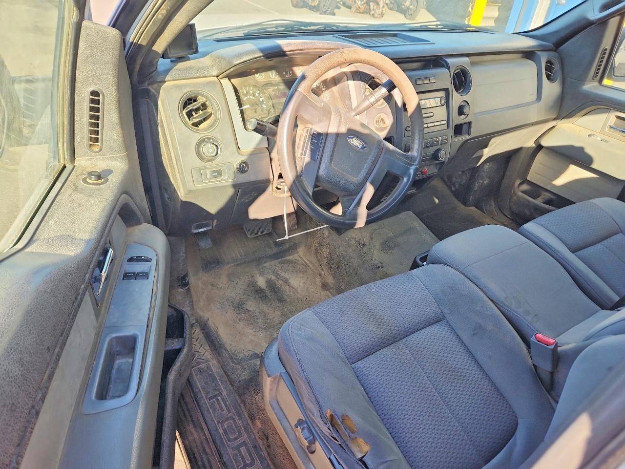 2011 Ford F150 White vin: 1FTMF1CF6BFC77726