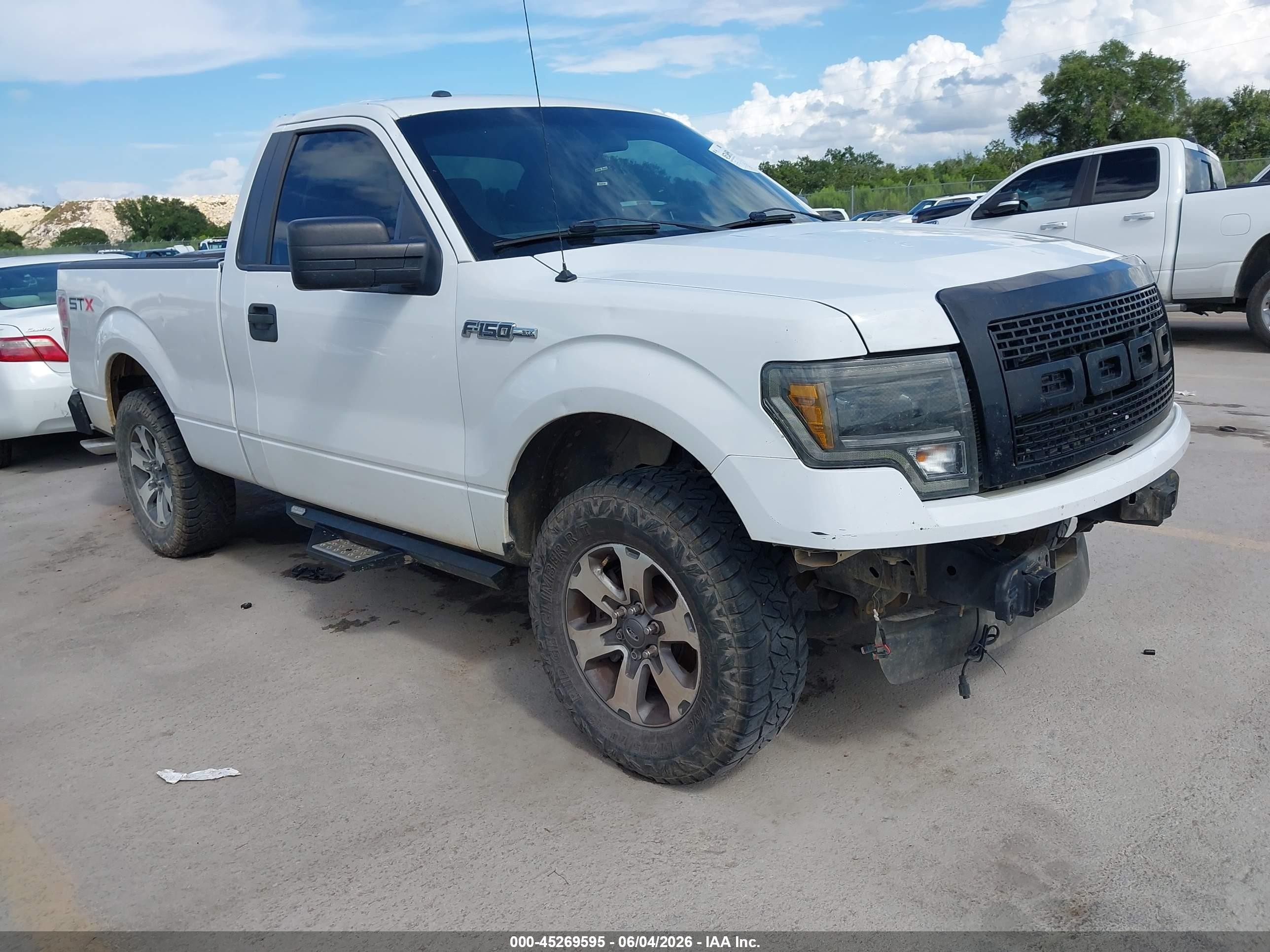 2012 Ford F-150 Stx White vin: 1FTMF1CF7CFB83940