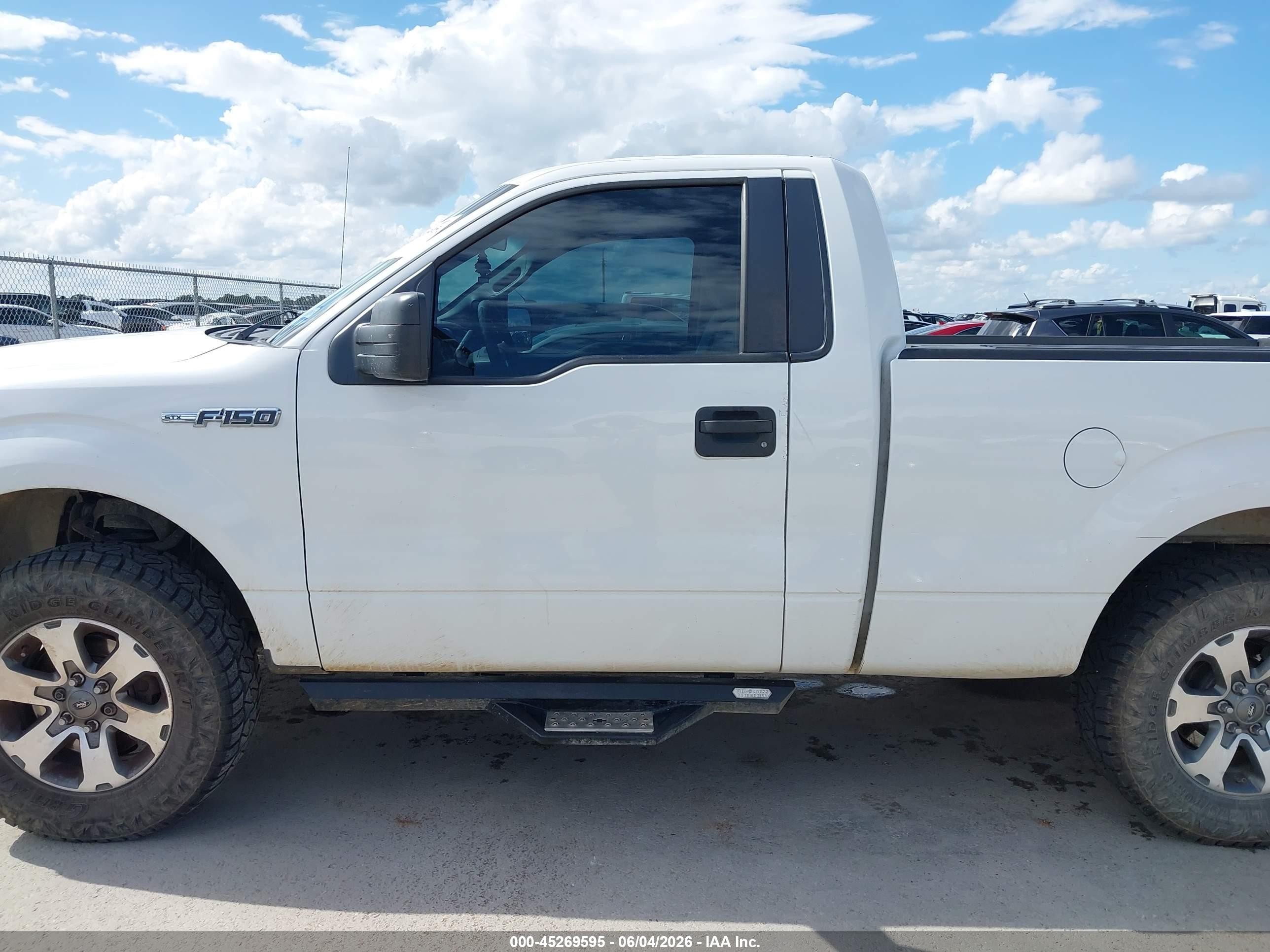 2012 Ford F-150 Stx White vin: 1FTMF1CF7CFB83940