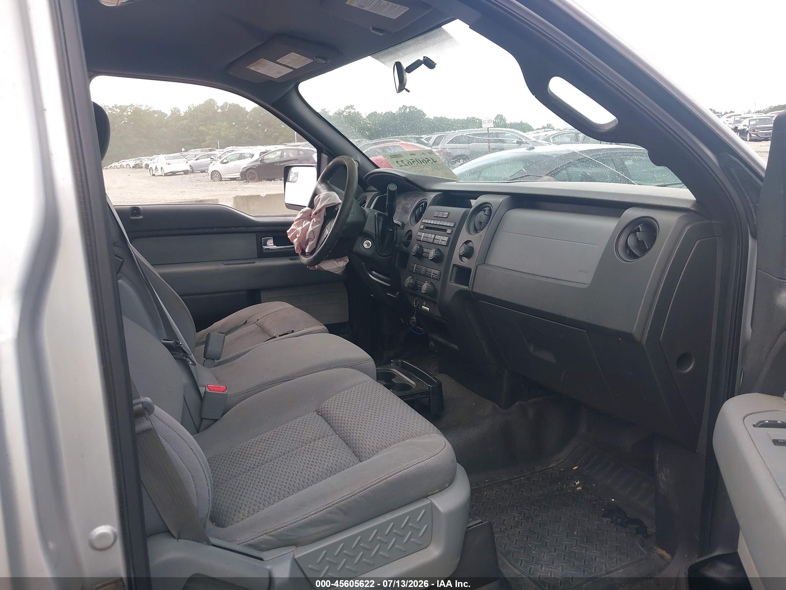 2013 Ford F-150 Stx Silver vin: 1FTMF1CF8DKG39369