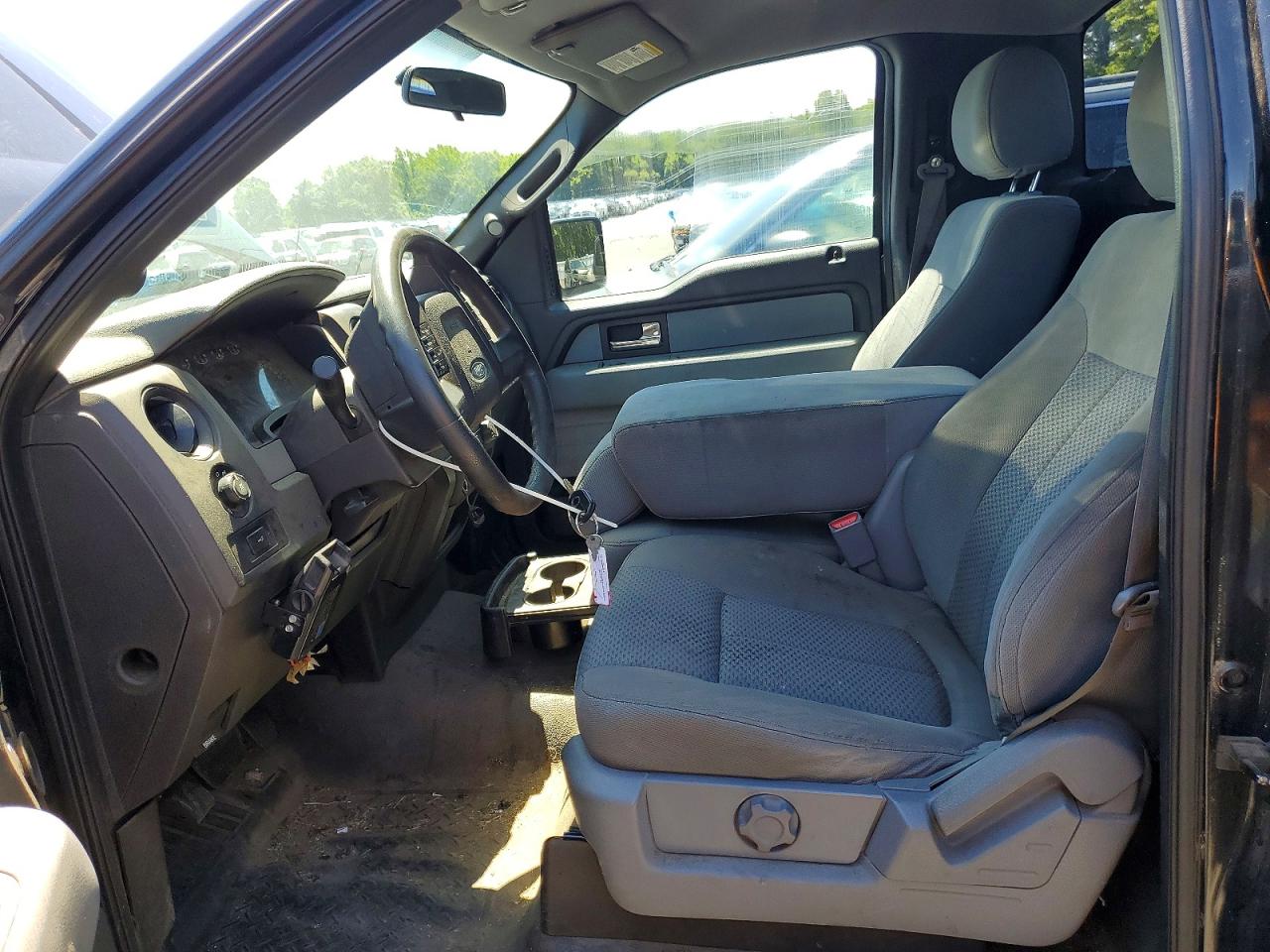 2013 Ford F150 Black vin: 1FTMF1CFXDFB16623
