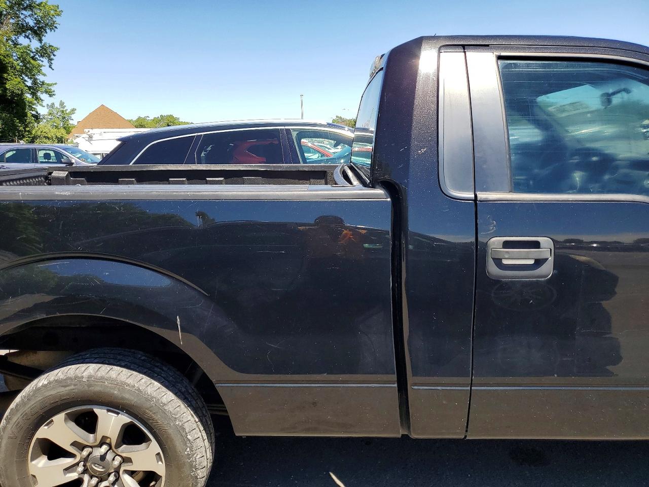 2013 Ford F150 Black vin: 1FTMF1CFXDFB16623