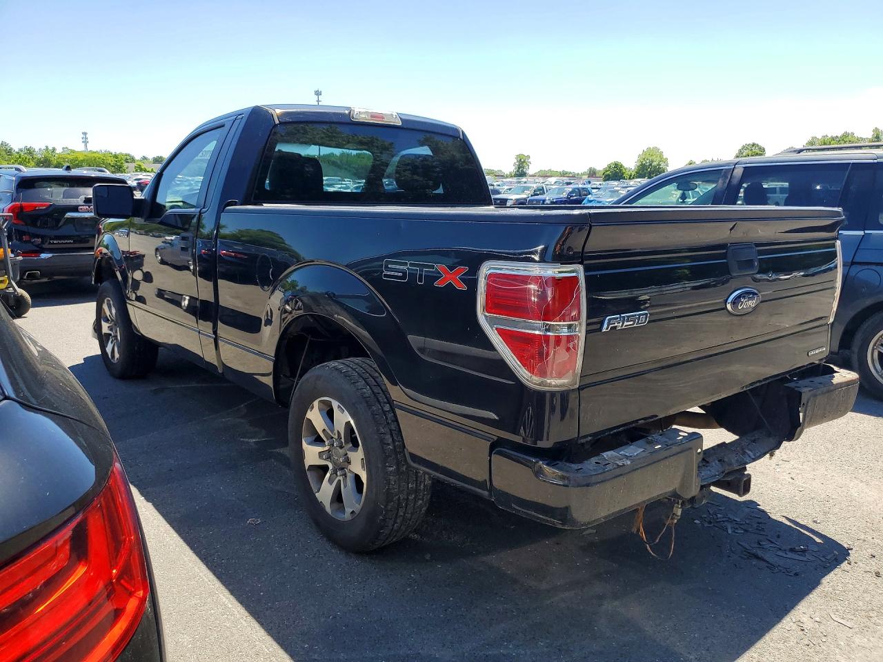 2013 Ford F150 Black vin: 1FTMF1CFXDFB16623