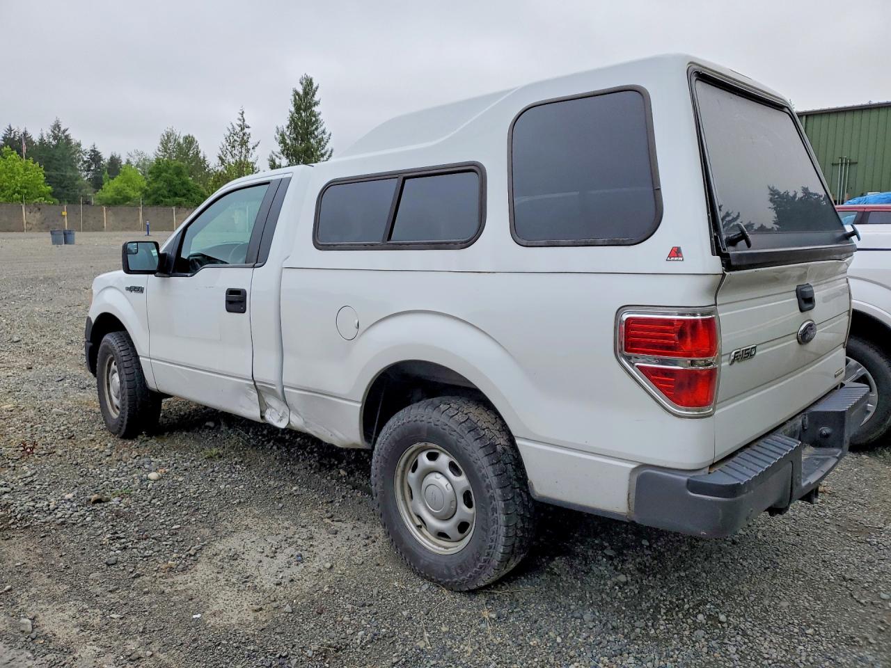 2014 Ford F150 White vin: 1FTMF1CFXEFB62857