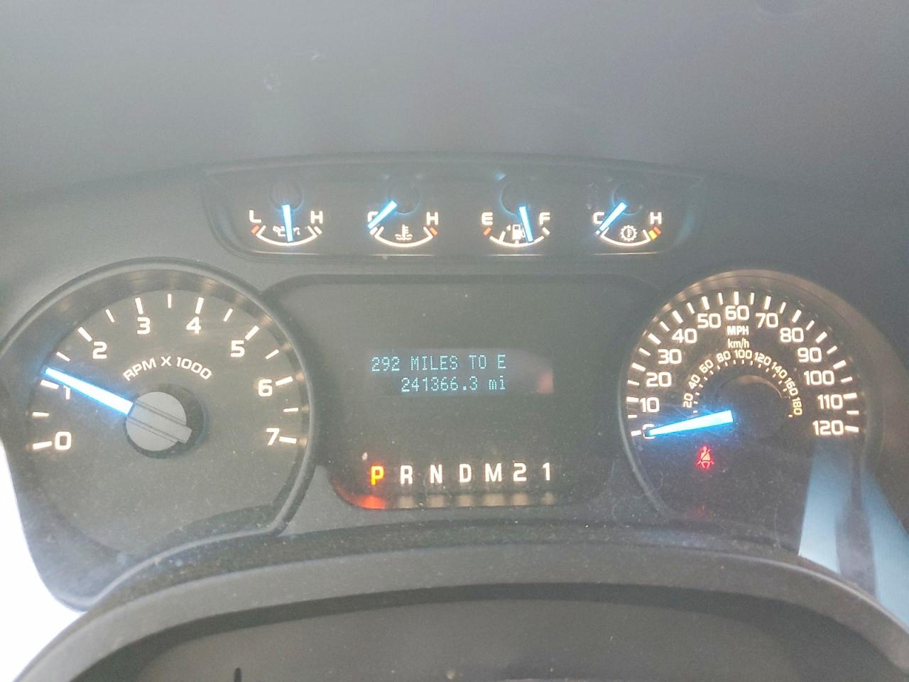 2014 Ford F150 White vin: 1FTMF1CFXEFB62857