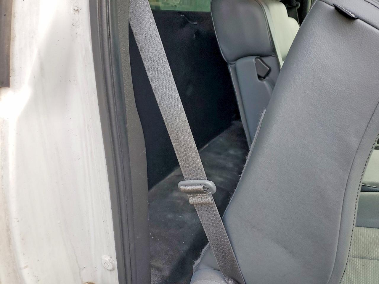 2014 Ford F150 White vin: 1FTMF1CFXEFB62857