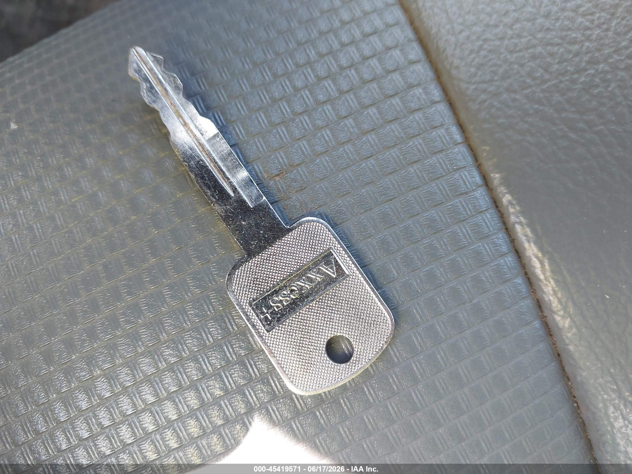 2011 Ford F-150 Xl White vin: 1FTMF1CM0BKD44813