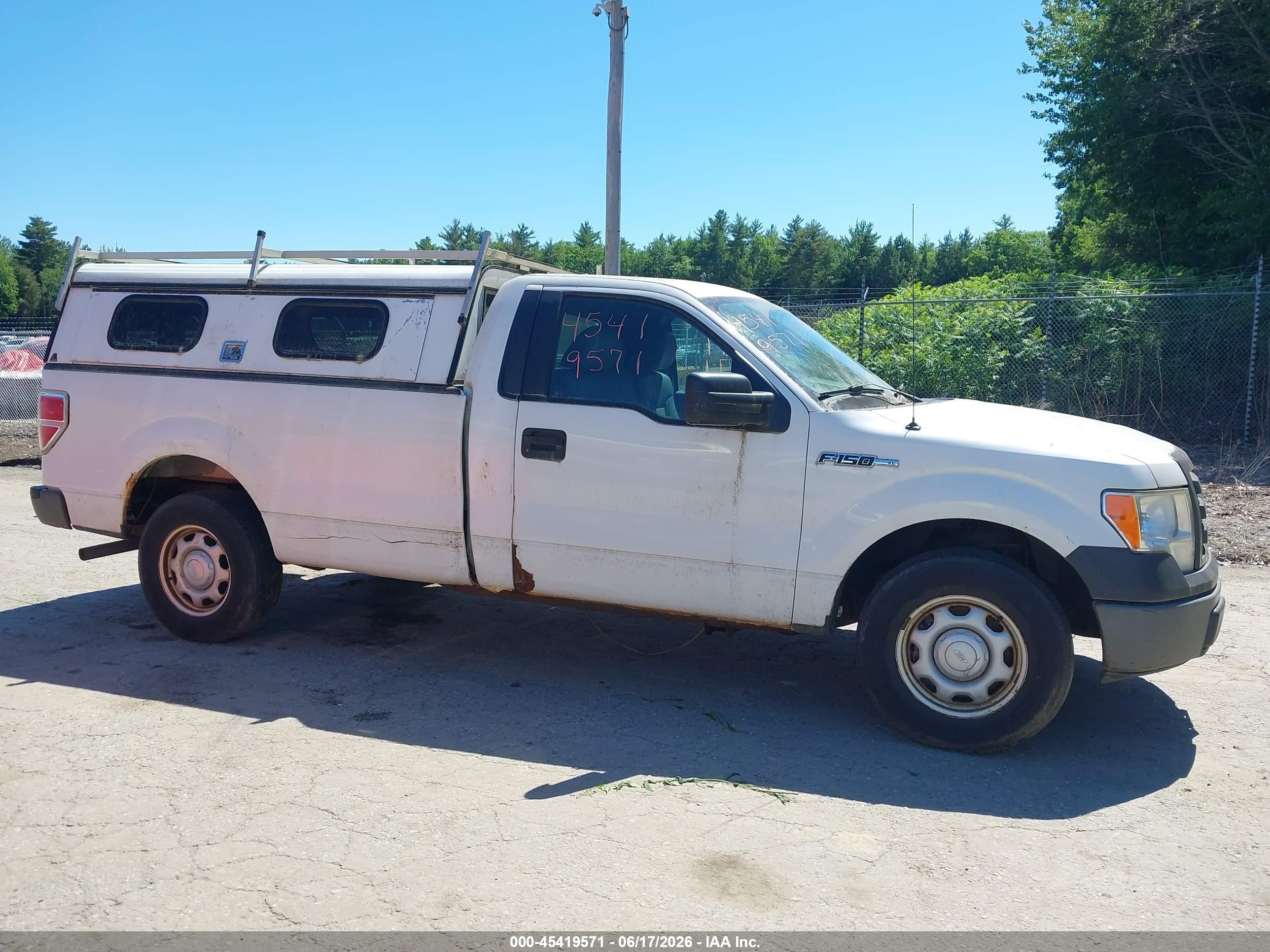 2011 Ford F-150 Xl White vin: 1FTMF1CM0BKD44813