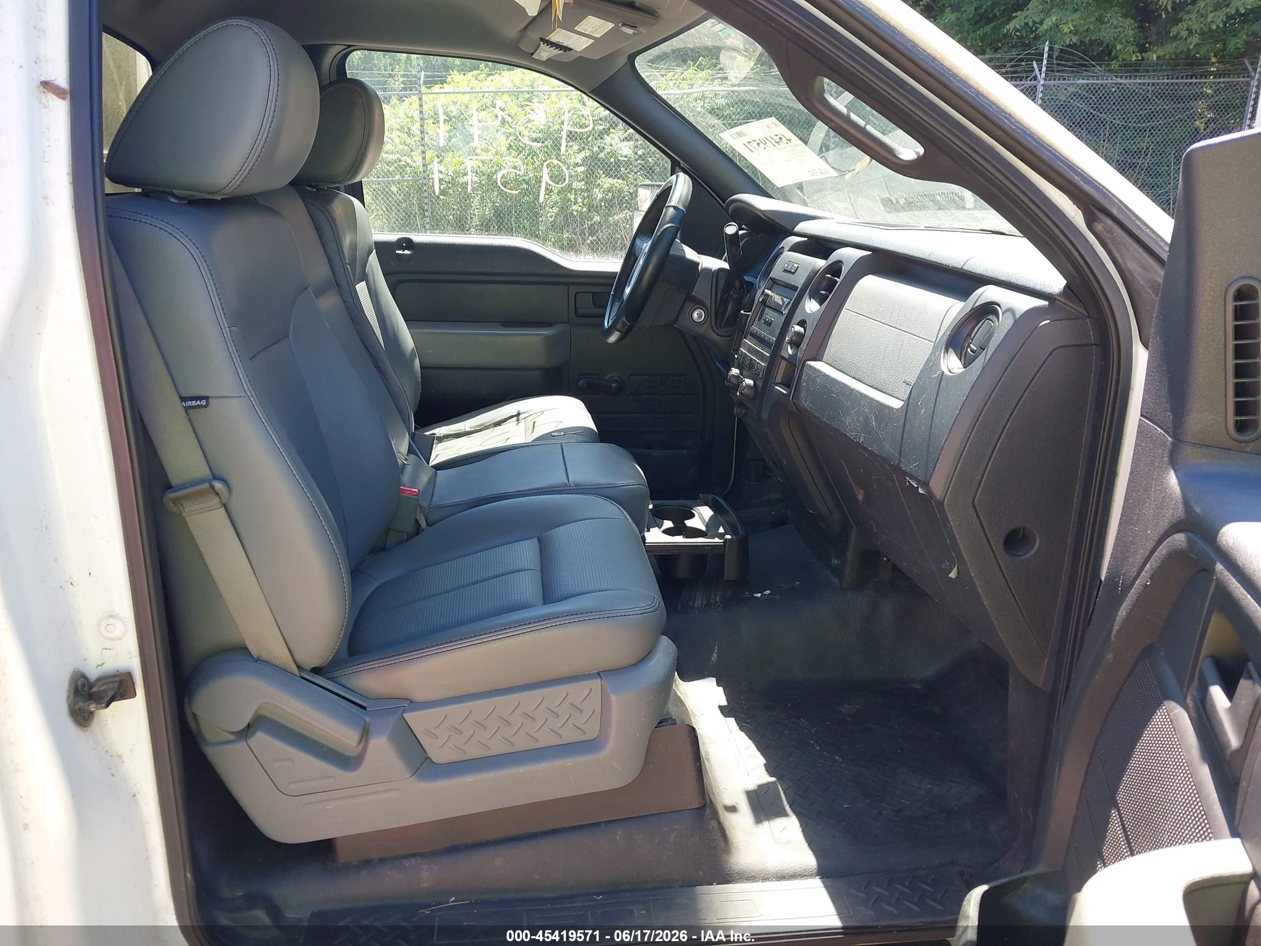 2011 Ford F-150 Xl White vin: 1FTMF1CM0BKD44813