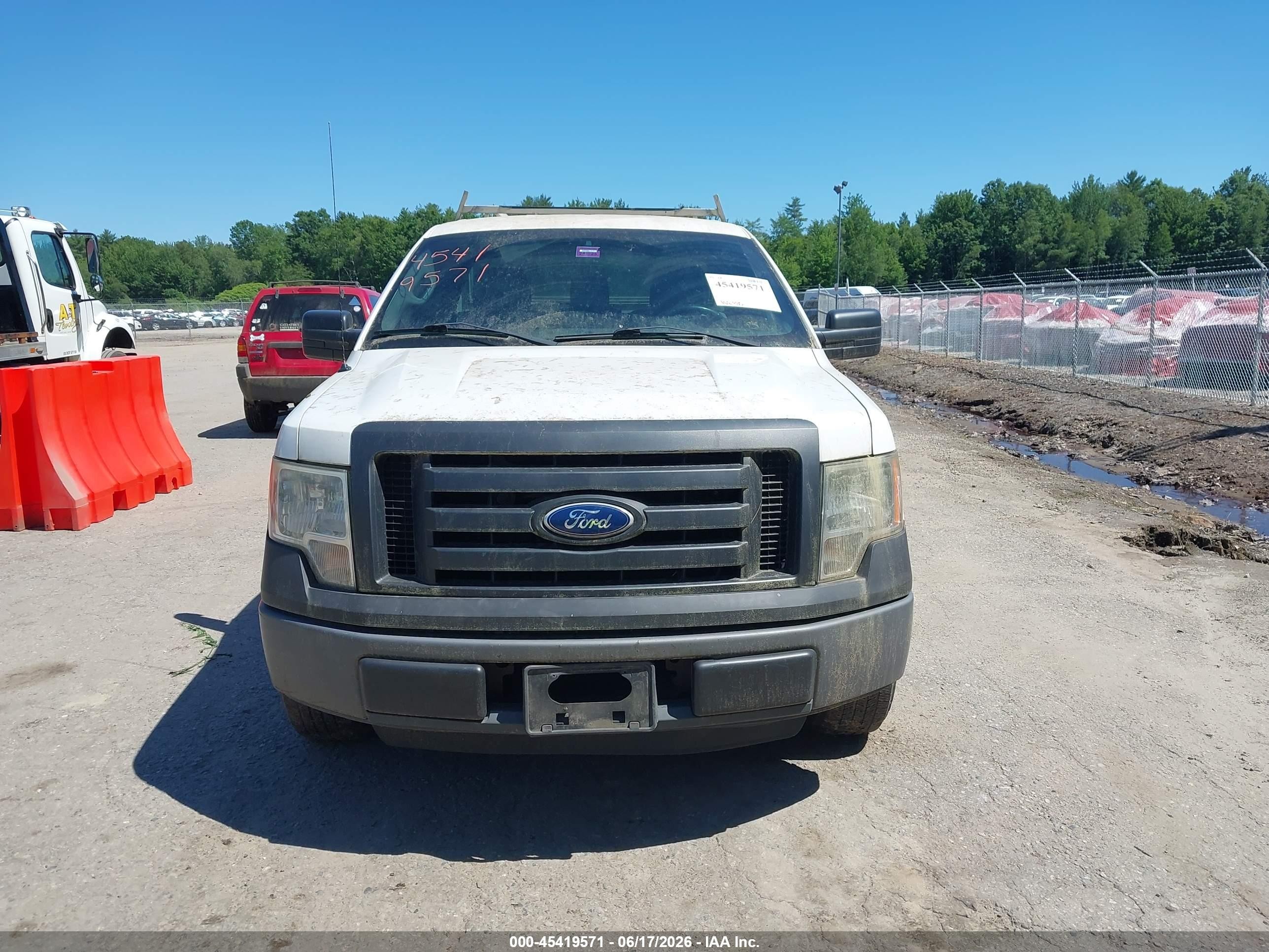 2011 Ford F-150 Xl White vin: 1FTMF1CM0BKD44813