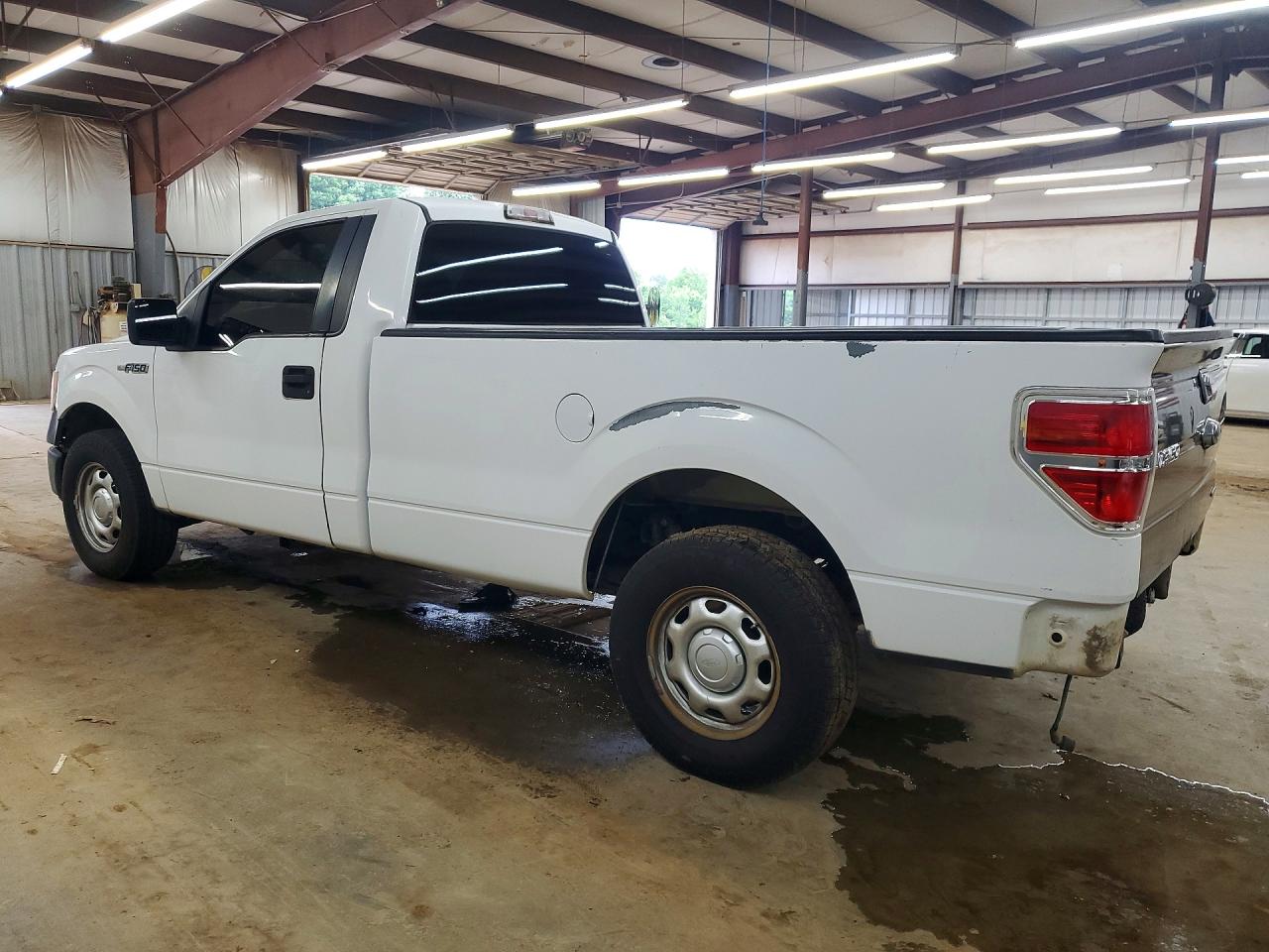 2011 Ford F150 White vin: 1FTMF1CM0BKD50790