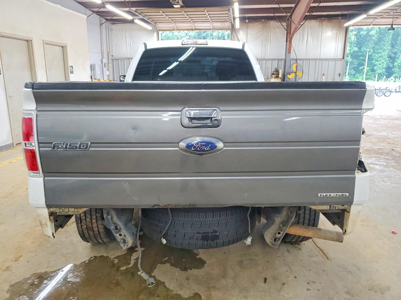 2011 Ford F150 White vin: 1FTMF1CM0BKD50790