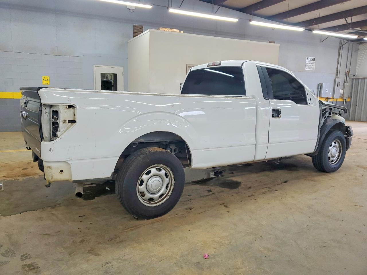 2011 Ford F150 White vin: 1FTMF1CM0BKD50790